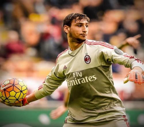 斯基拉：枪手、曼联等俱乐部有意奥林匹亚科斯小将穆扎基蒂斯