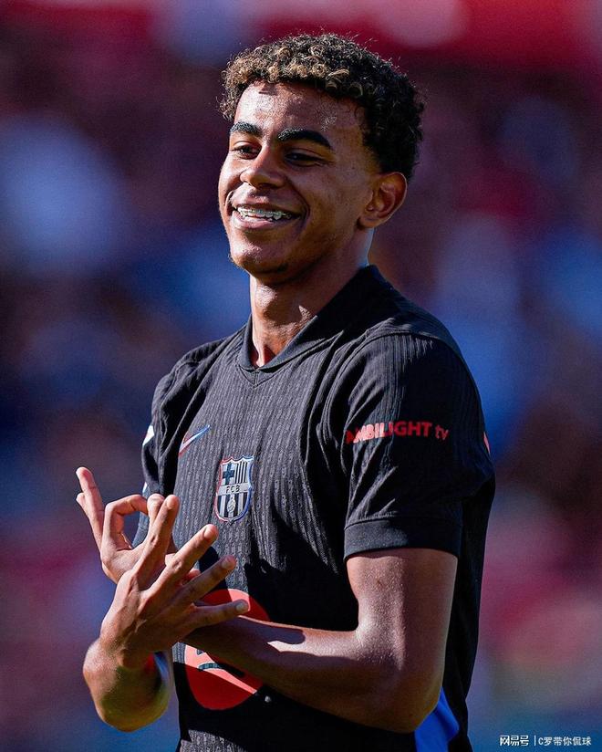 媒体人：郑智执教西海岸也不错，但不可避免地要跟邵佳一对比