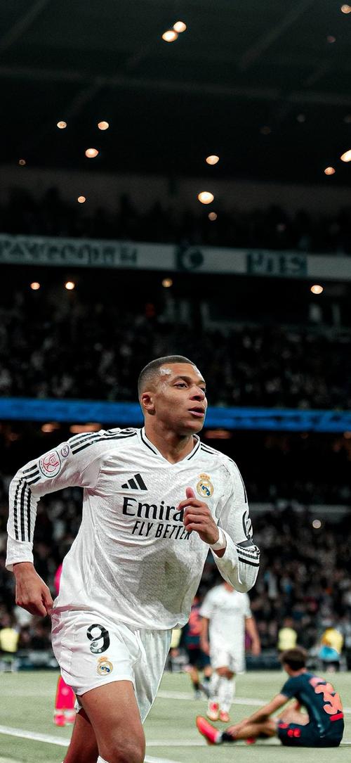 安切洛蒂不用的人，阿隆索非要用，这就是皇马混乱的起源？