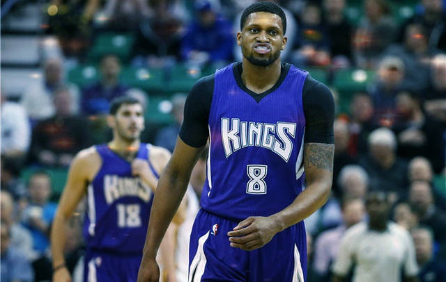 NBA常规赛，开拓者客场96-119不敌灰熊。