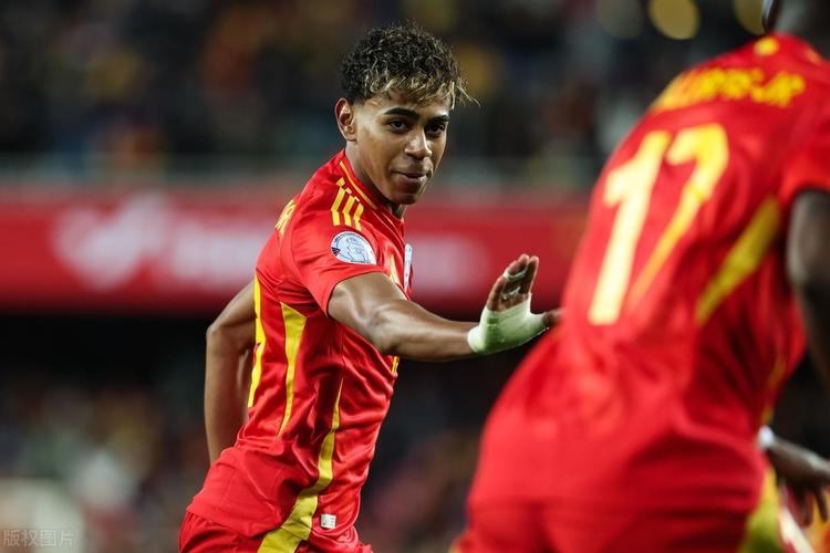 VAR音频曝光！巴萨点球判罚引争议，手球判罚背后有何真相？