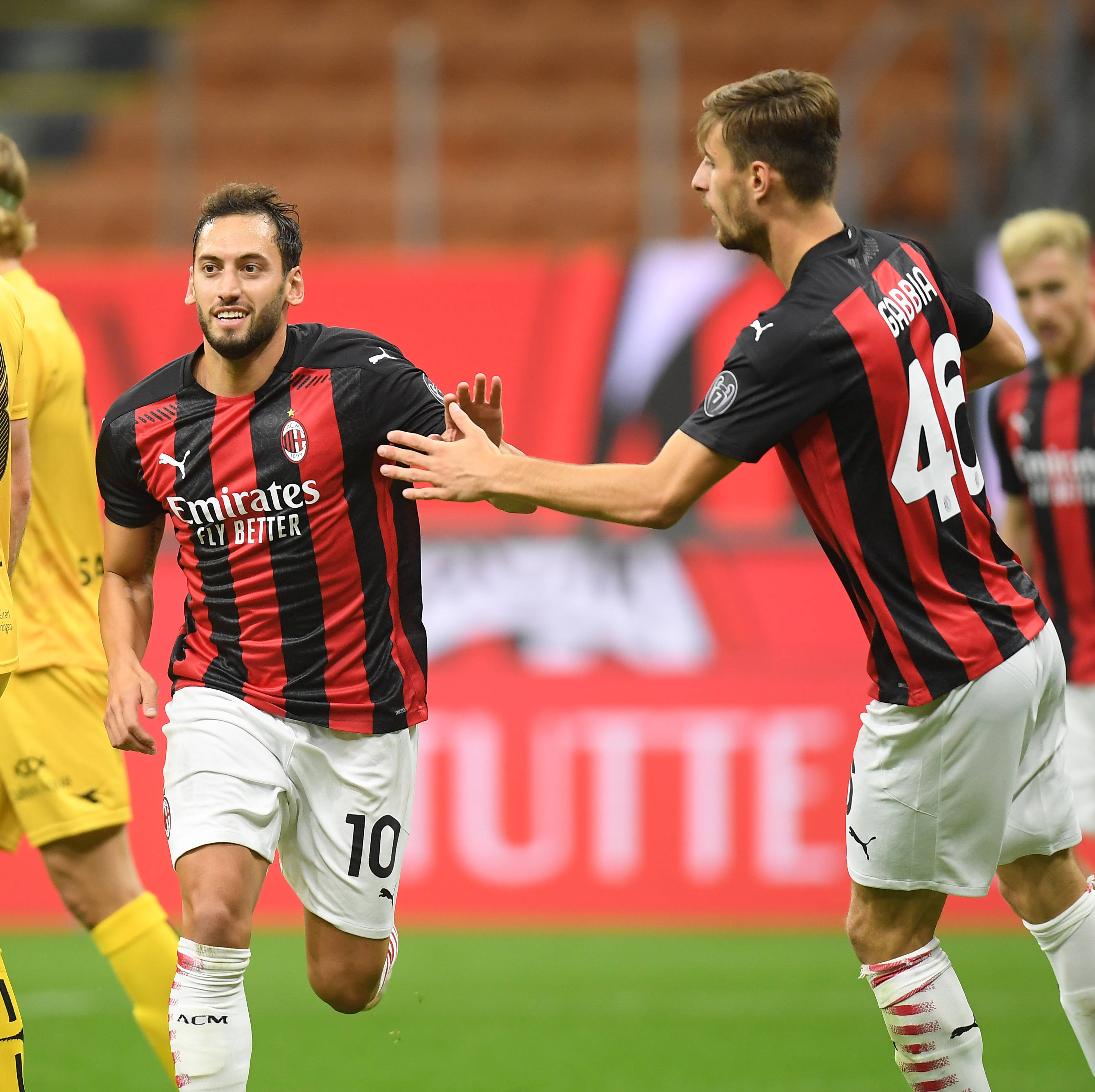 圆神闪击难救主，费兰半场帽子戏法，巴萨5-3贝蒂斯豪取六连胜